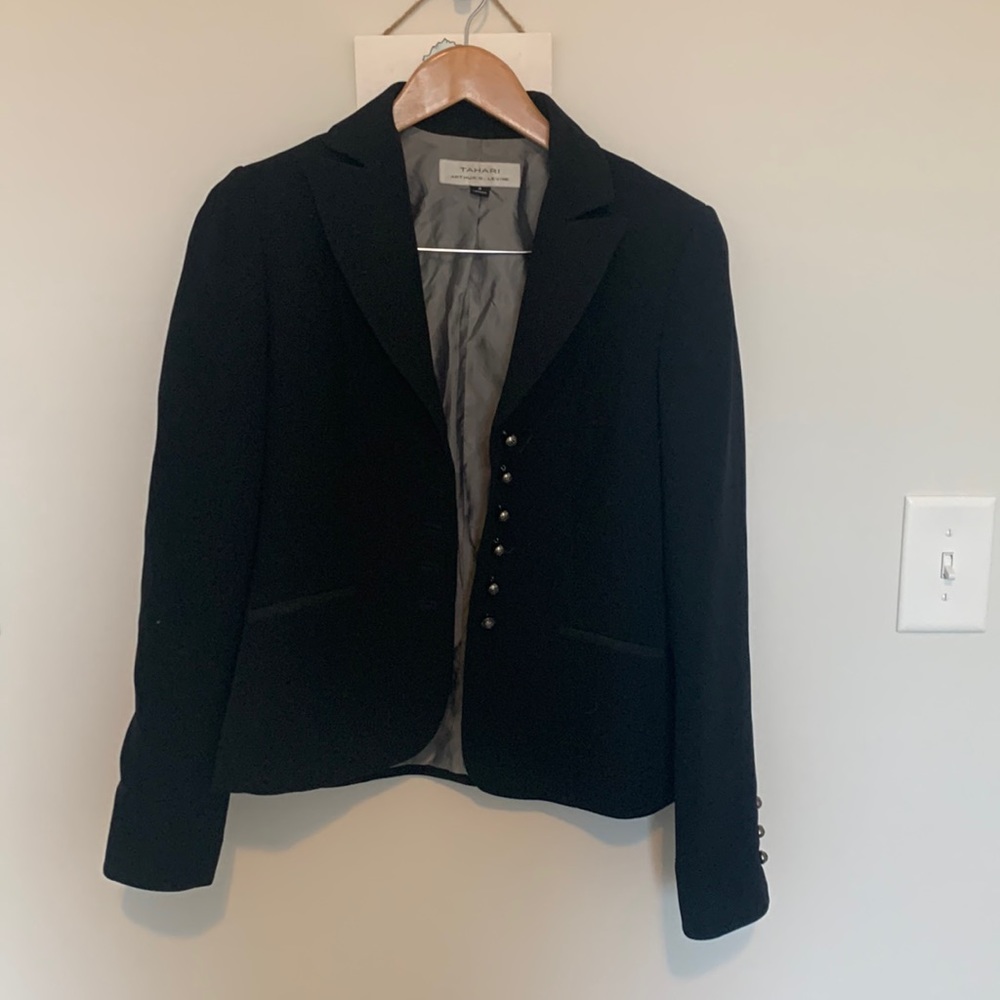 Tahari black button up blazer